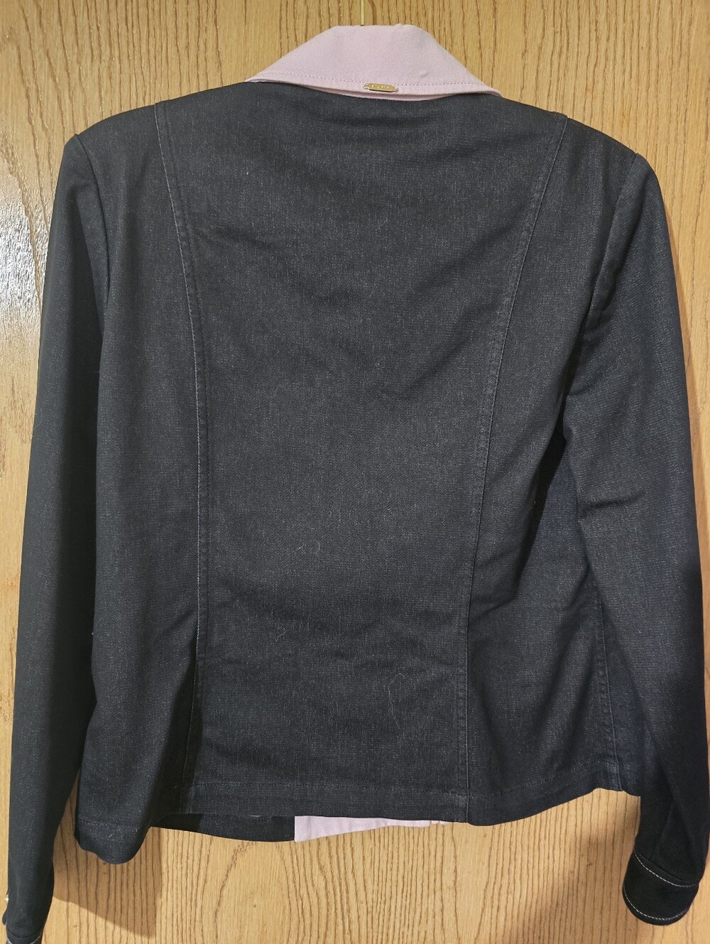 St. John Sport Black Denim Jacket with Pink Trim - Picture 4 of 7